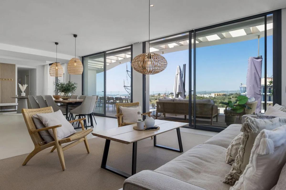 Penthouse sale in El Higuerón, Fuengirola photo 1