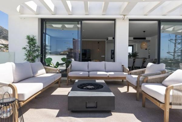 Penthouse for sale in El Higuerón, Fuengirola thumbnail 1