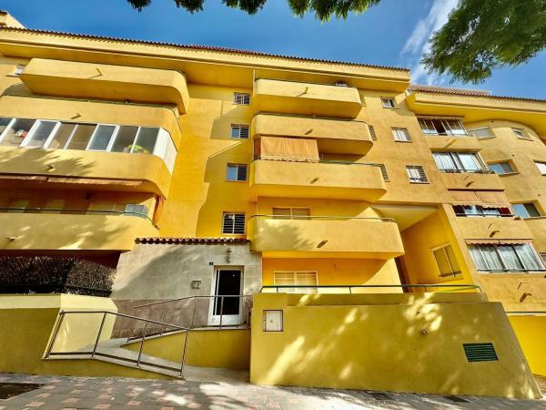 Piso en venta en Calle Nenufar, Fuengirola photo 1