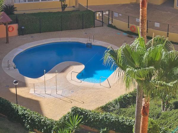 Piso en venta en Calle Nenufar, Fuengirola thumbnail 1