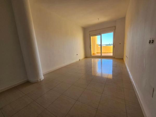 Piso en venta en Calle Nenufar, Fuengirola thumbnail 2