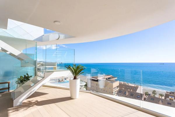 Penthouse for sale in  Avenida Carvajal, 69, Fuengirola photo 1