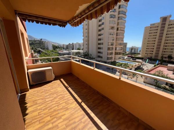 Piso en venta en  Avenida Nuestro Padre Jesús Cautivo, Fuengirola photo 1