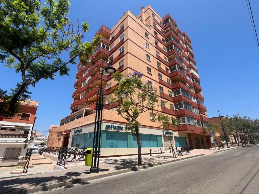 Venta de piso en Avenida Nuestro Padre Jesús Cautivo, Fuengirola
 photo 2