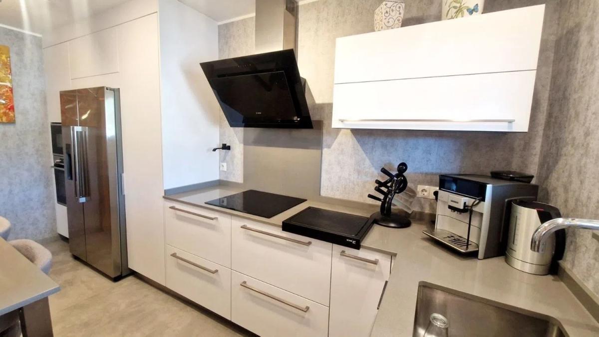 Penthouse sale in Calle Maria de las Mercedes, Fuengirola photo 3