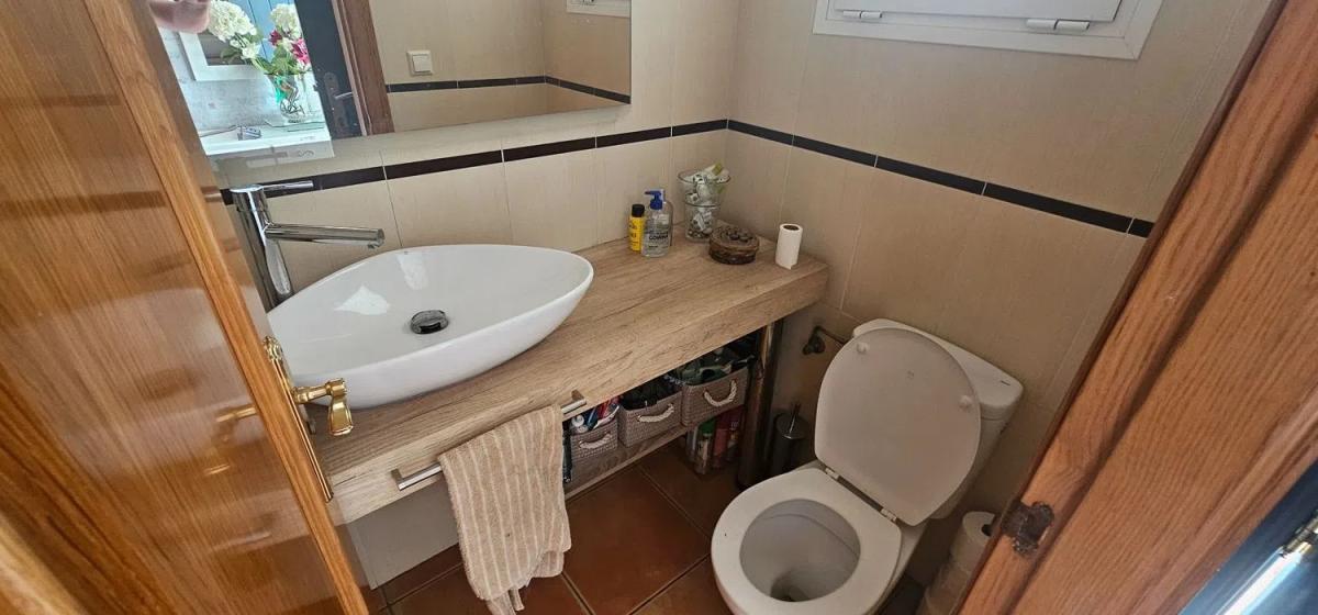 Продажа отдельного шале в  Calle Eugenia de Montijo, Фуэнхирола photo 3