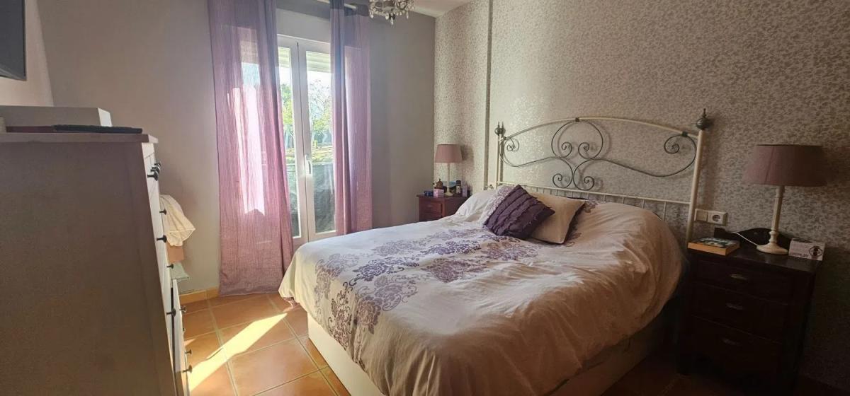 Продажа отдельного шале в  Calle Eugenia de Montijo, Фуэнхирола photo 5