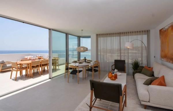 Penthouse for sale in Las Gaviotas, Fuengirola photo 1