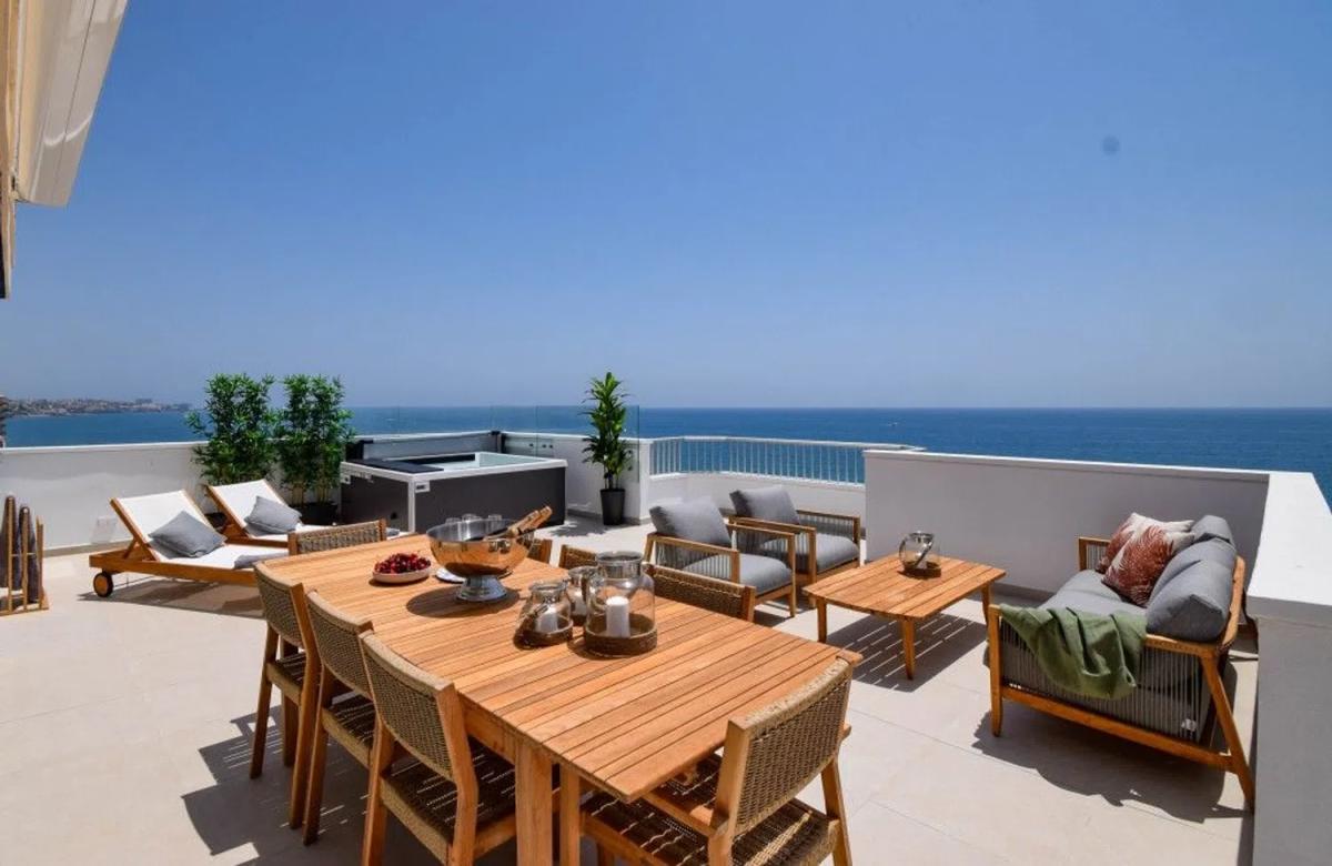 Penthouse sale in  Las Gaviotas, Fuengirola photo 2