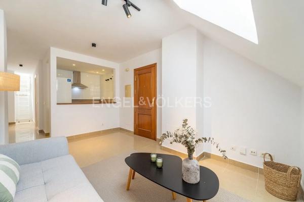 Penthouse for sale in Zona Puerto Deportivo, Fuengirola thumbnail 1