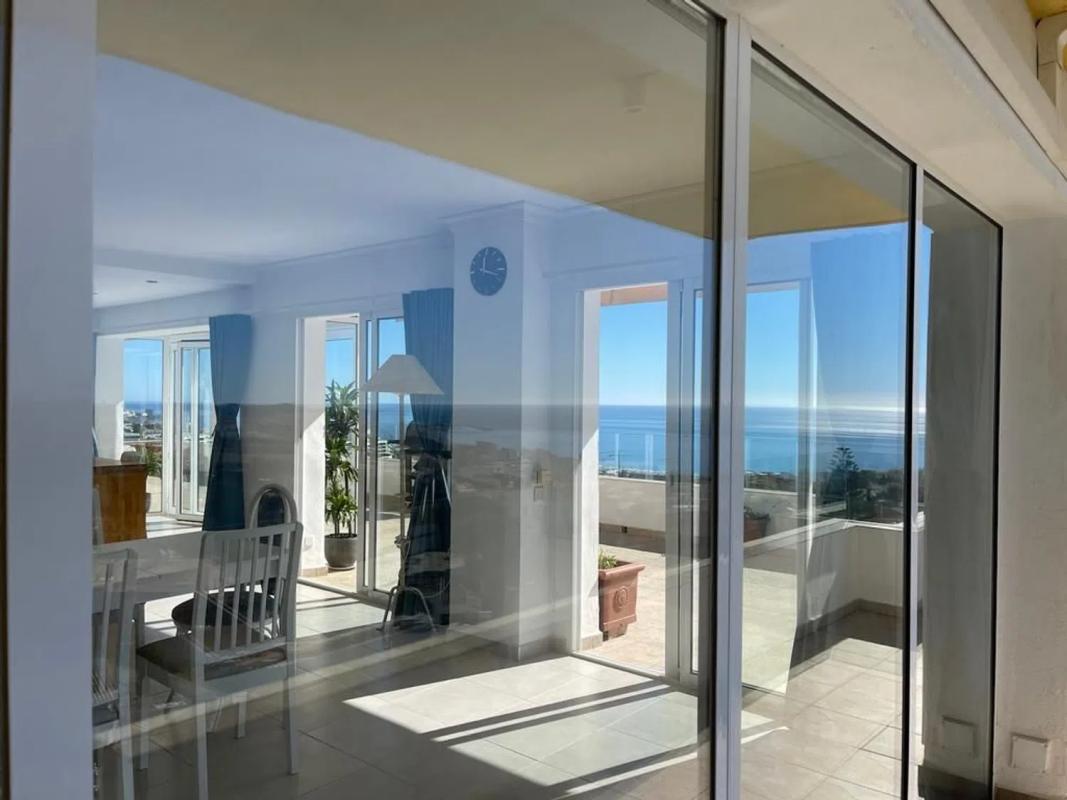 Penthouse sale in Calle Zarzas, Fuengirola photo 4