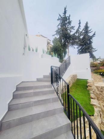 Коттедж на продажу в  Torreblanca del Sol, Фуэнхирола photo 2