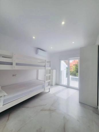 Коттедж на продажу в  Torreblanca del Sol, Фуэнхирола photo 3