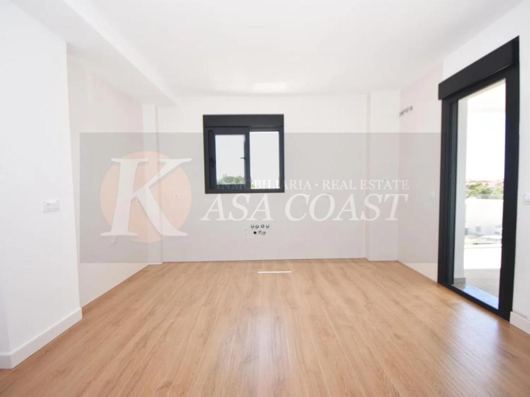 Venta de piso en Los Pacos, Fuengirola
 photo 2