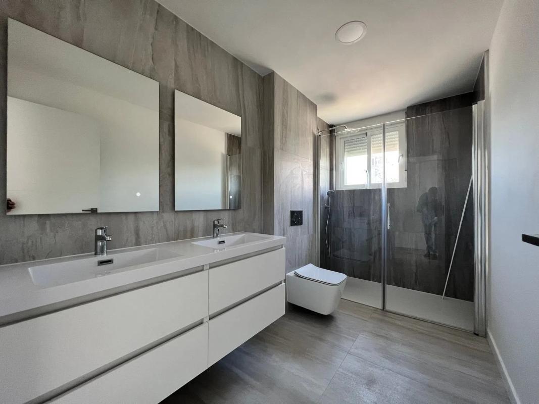 Penthouse sale in Avenida Carvajal, Fuengirola photo 3