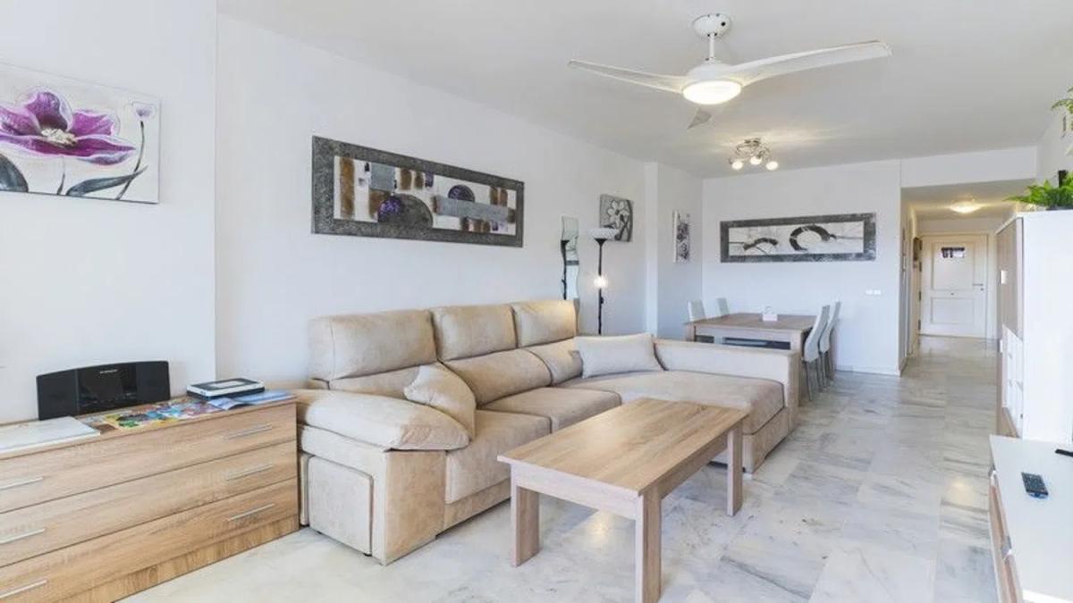 Продажа квартиры на Calle Tucán, Фуэнхирола
photo 2