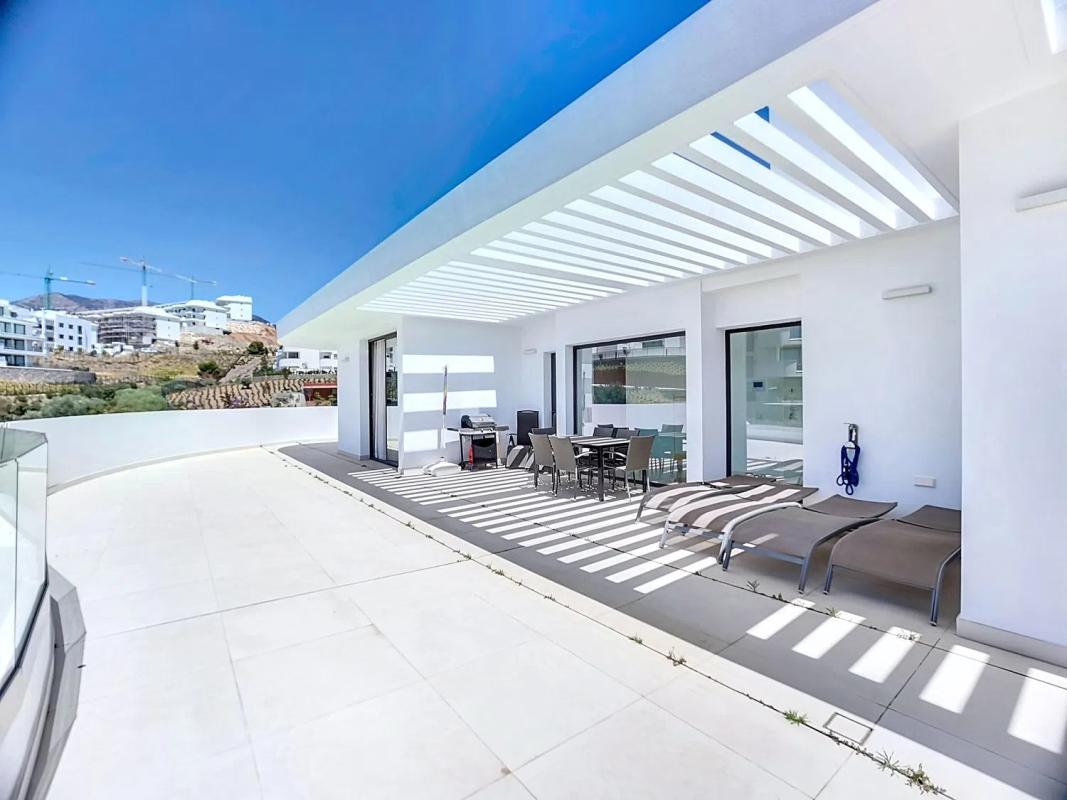 Продажа пентхауса на Avenida 8 de Marzo, Фуэнхирола photo 2