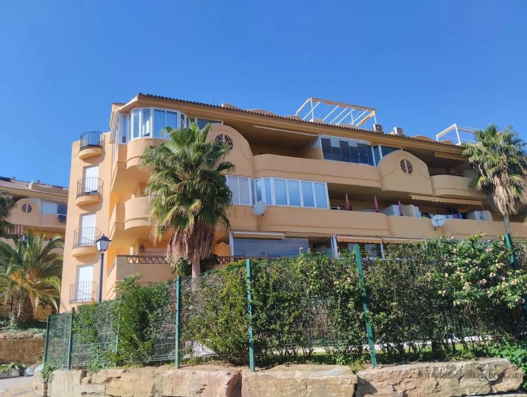 Sale of apartment in Avenida los Pacos, 60, Fuengirola
photo 2