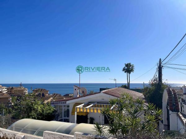 Коттедж на продажу в  Calle los Gorriones, Фуэнхирола photo 1