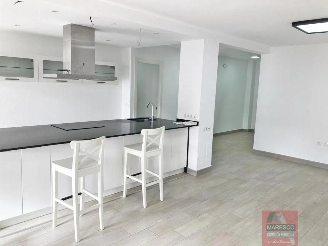 Venta de piso en Calle Hermanos Galan Casero, 4, Fuengirola
 photo 2