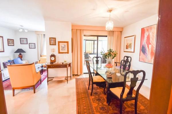 Piso en venta en  Calle Antonio Chenel Antoñete, Fuengirola photo 3