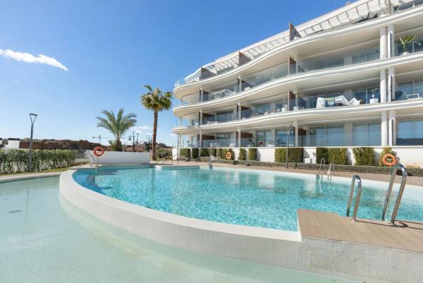 Apartment for sale in  Calle Margarita Salas, 1, Fuengirola photo 1
