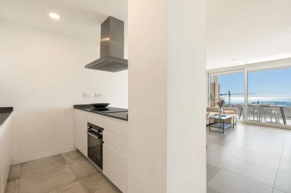 Apartment for sale in  Calle Margarita Salas, 1, Fuengirola photo 4