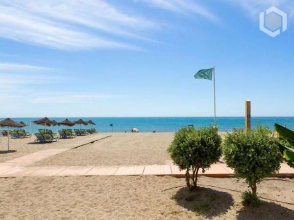 Mieszkanie na sprzedaż w  Avenida de Las Salinas, Fuengirola photo 4