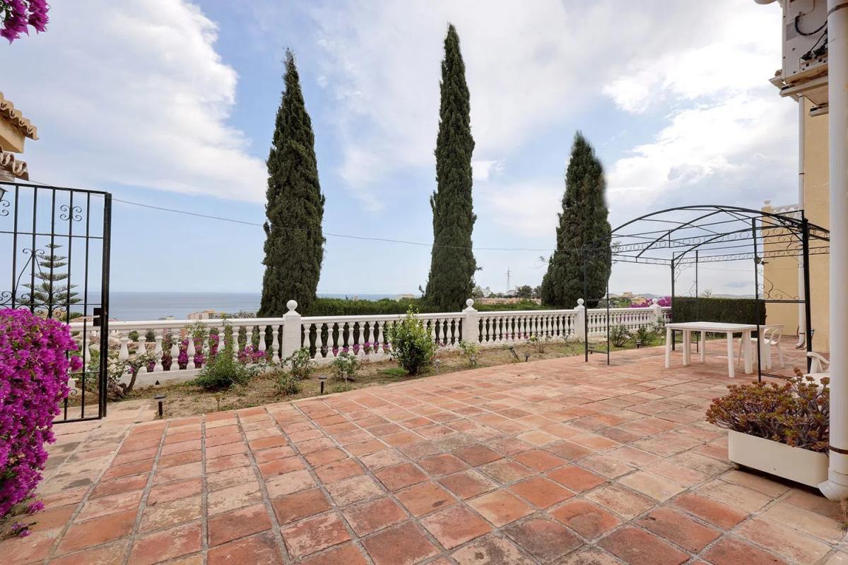 Venta de chalet independiente en Calle el Lirio, Fuengirola
 photo 4