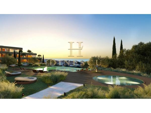 Detached villa for sale in Calle Iglesia, Fuengirola thumbnail 1