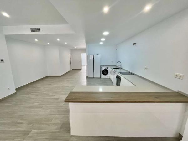 Mieszkanie na sprzedaż w Zona Puerto Deportivo, Fuengirola photo 1