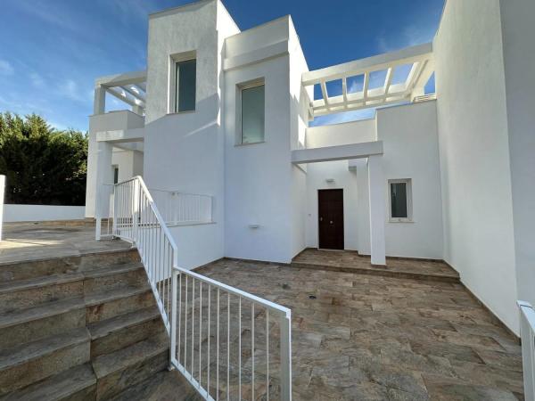Коттедж на продажу в  Torreblanca del Sol, Фуэнхирола photo 2