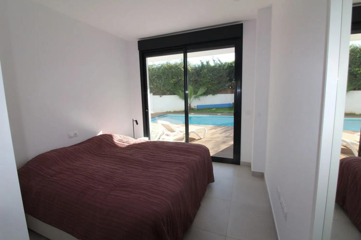 Продажа отдельного шале в  Las Palmas, 18, Фуэнхирола photo 4