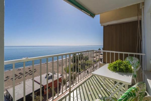 Mieszkanie na sprzedaż w Playa de los Boliches, Fuengirola photo 1