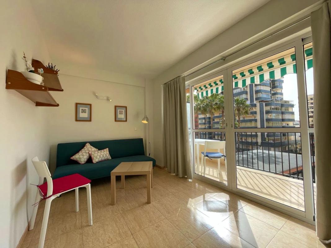 Venta de piso en Calle Jacinto Benavente, 3, Fuengirola
photo 1