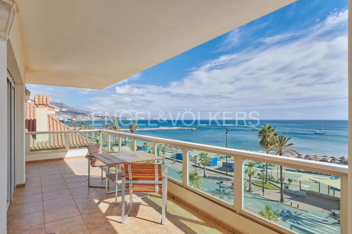 Venta de piso en Zona Puerto Deportivo, Fuengirola
 photo 2