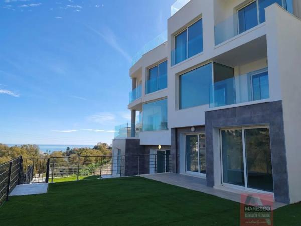 Wolnostojąca willa na sprzedaż w Calle Pinzón, 1, Fuengirola photo 1