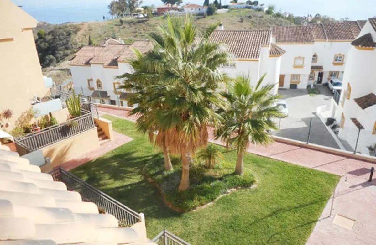 Sprzedaż niezależnego domku jednorodzinnego w  C. las Golondrinas, Fuengirola photo 2