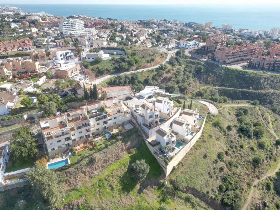 Sprzedaż niezależnego domku jednorodzinnego w Calle Vencejo, Fuengirola photo 1