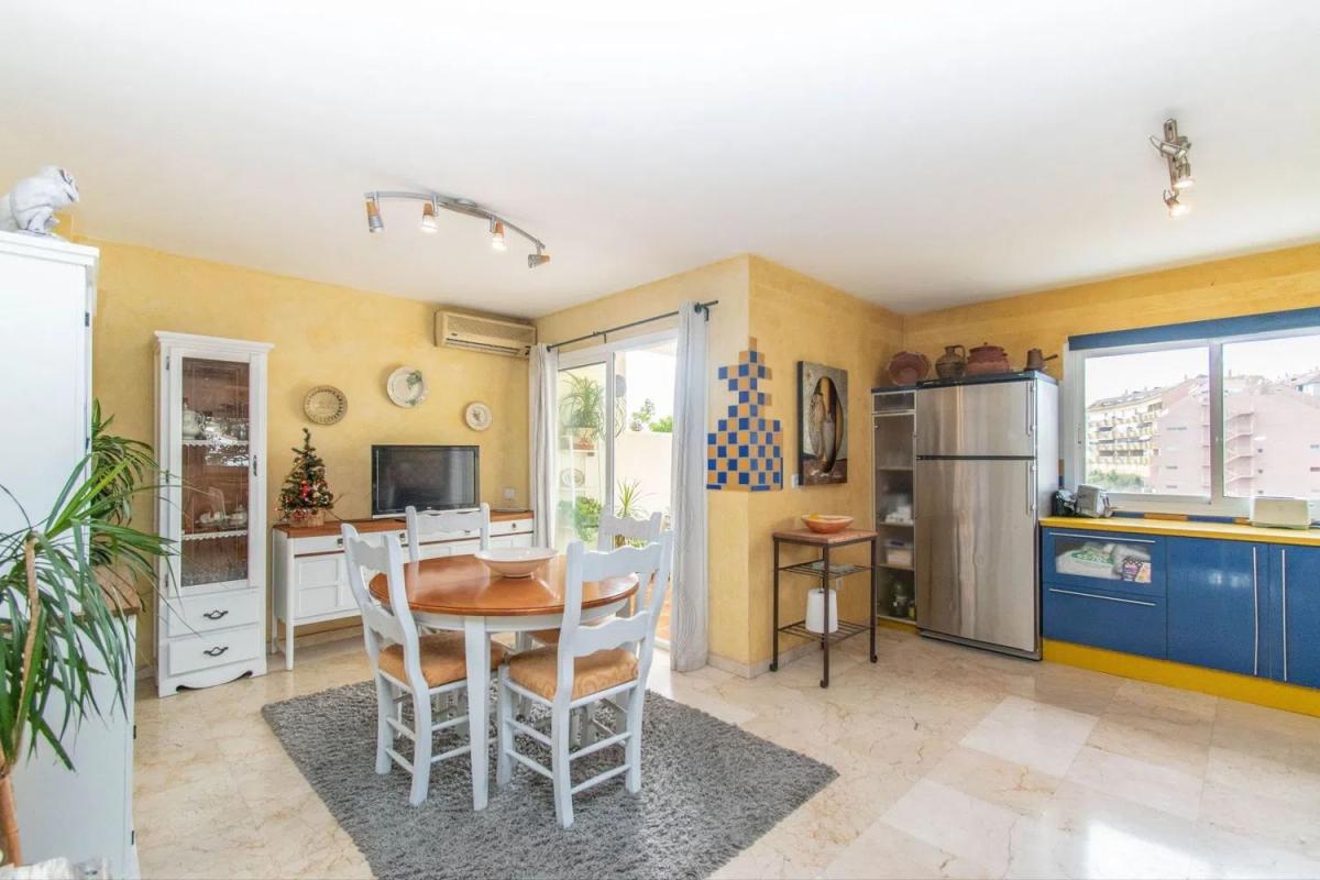 Sprzedaż niezależnego domku jednorodzinnego w Calle Vencejo, Fuengirola photo 4