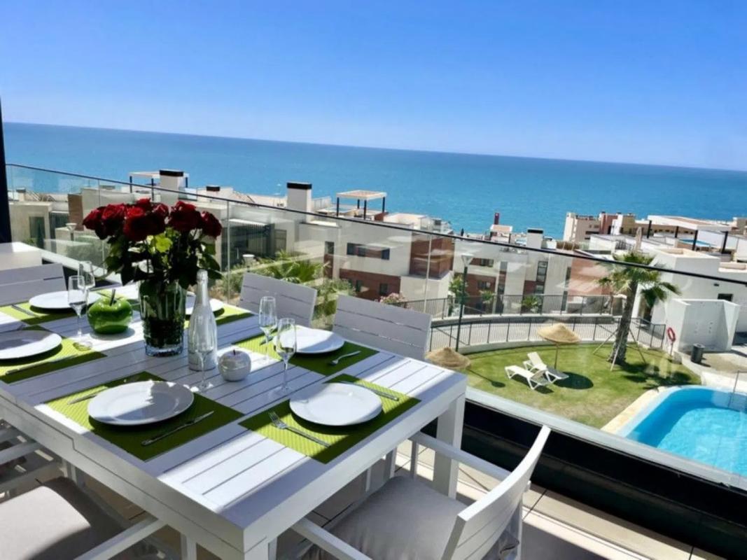 Продажа пентхауса на  Las Gaviotas, Фуэнхирола photo 2