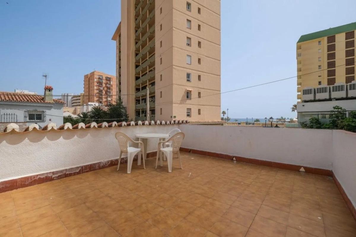 Sprzedaż niezależnego domku jednorodzinnego w  Zona Puerto Deportivo, Fuengirola photo 4
