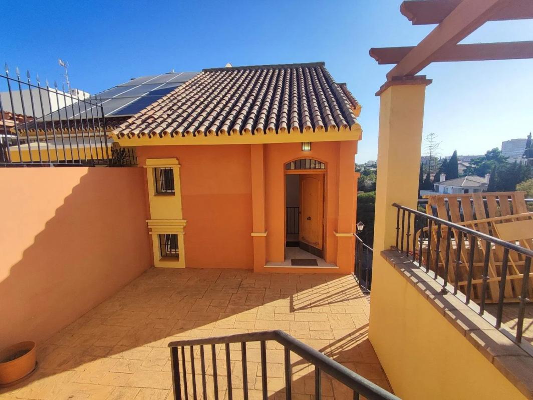Venta de chalet independiente en Calle Jilguero, Fuengirola
photo 2