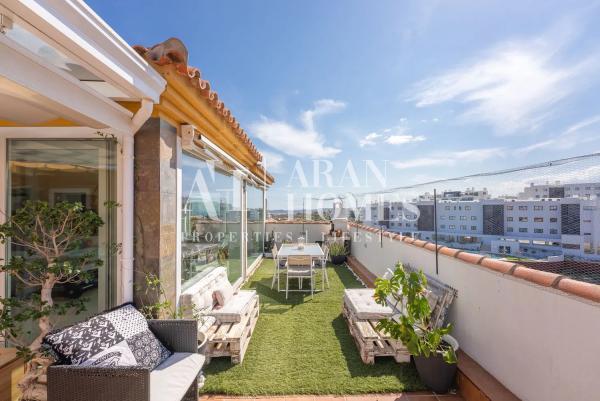 Ático en venta en Calle Granados del Higuerón, Fuengirola photo 1