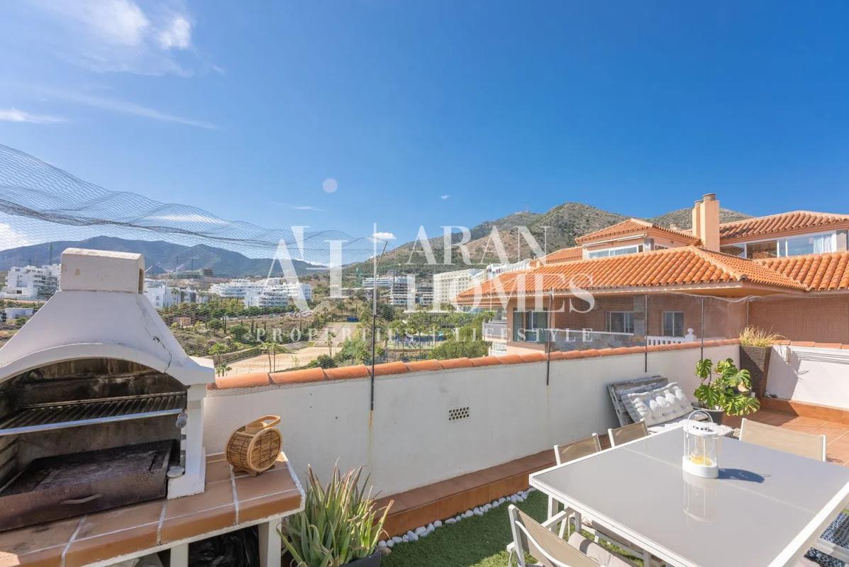 Venta de ático en  Calle Granados del Higuerón, Fuengirola photo 5