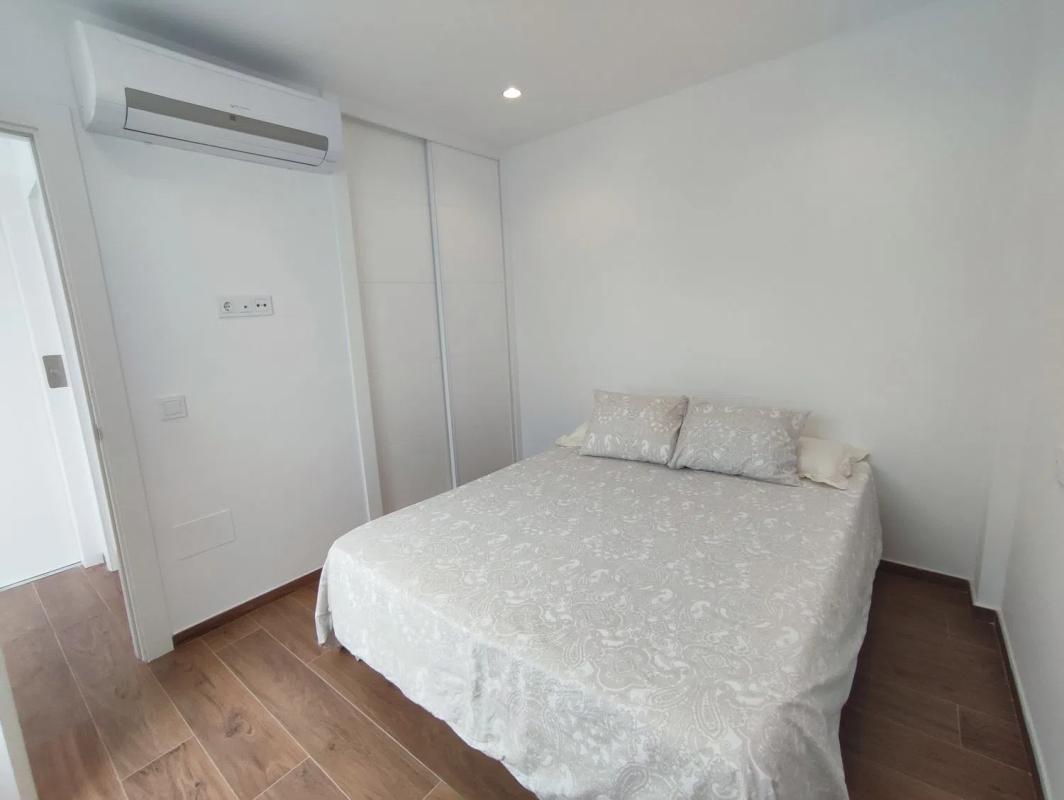 Продажа отдельного шале в Calle Madrid, Фуэнхирола photo 3