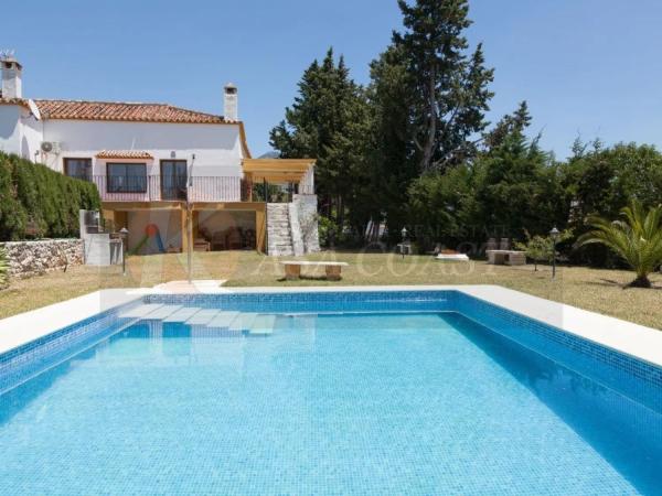 Detached villa for sale in Centro Ciudad, Fuengirola photo 1