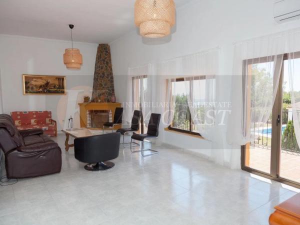 Detached villa for sale in Centro Ciudad, Fuengirola thumbnail 2