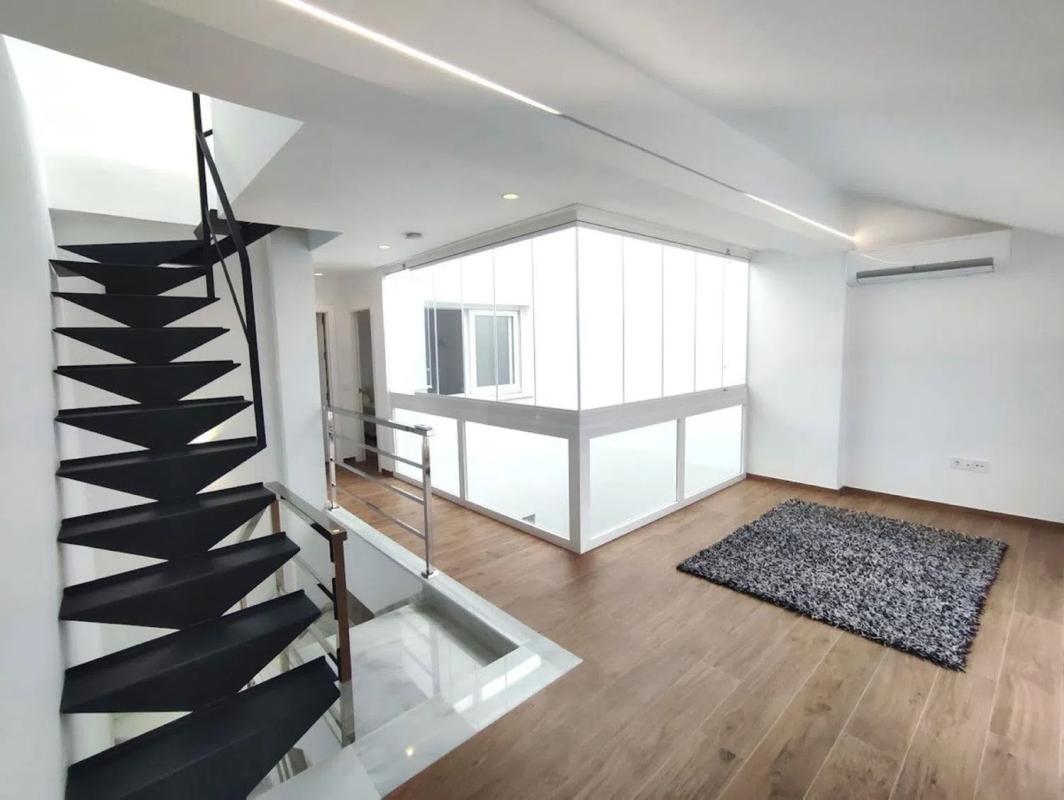 Продажа отдельного шале в Calle Madrid, Фуэнхирола photo 2