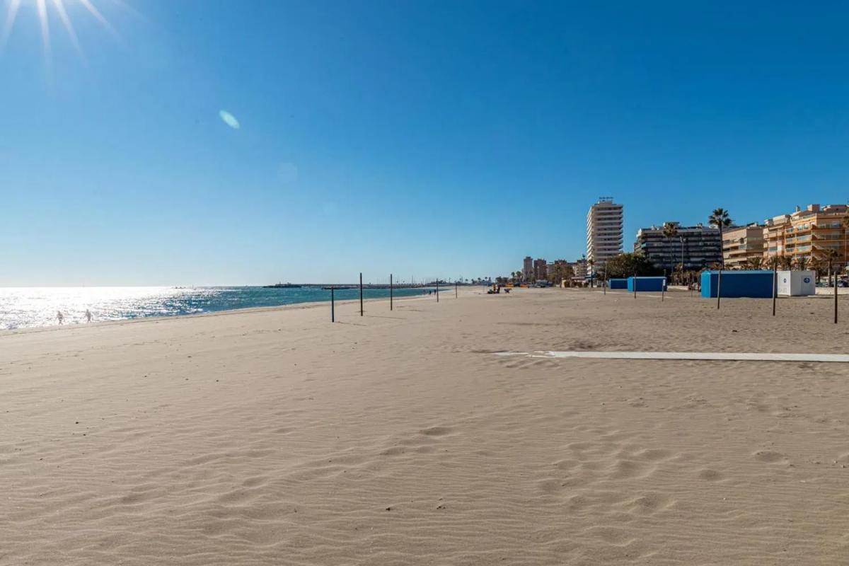 Sale of apartment in Calle Skandia, 14, Fuengirola
 photo 3